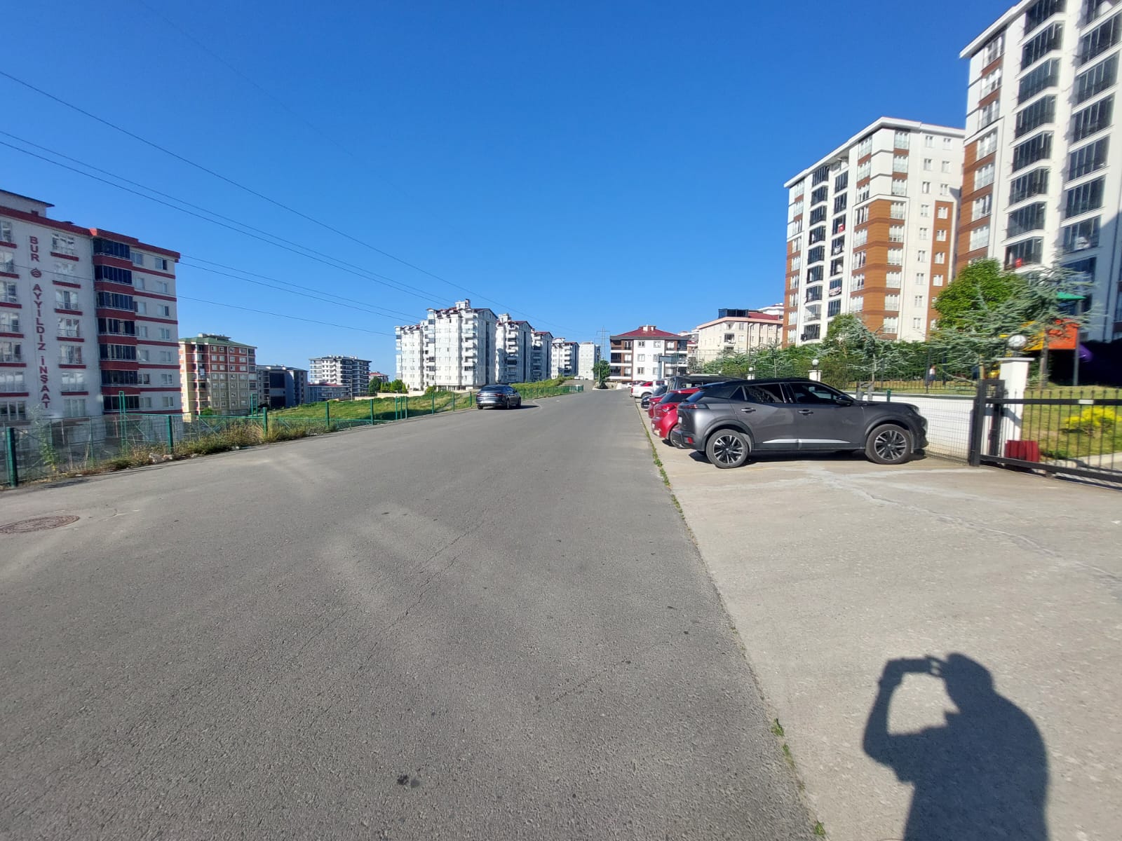 ŞAHİNCİLİ MAH. AKTEPE KONUTLARINDA KİRALIK HAVUZLU 3+1